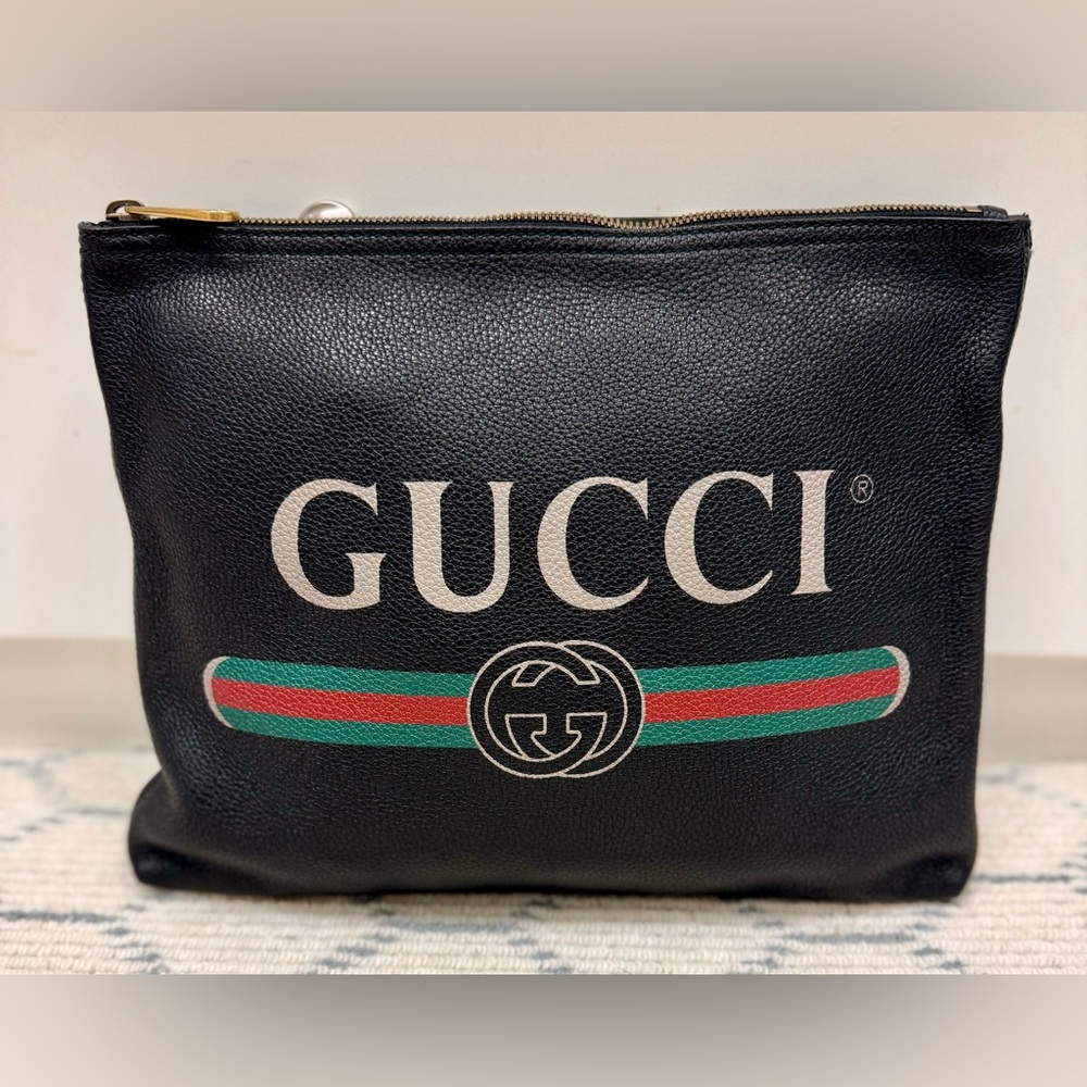 GUCCI Unisex Coquette Vintage-Style Black Leather Logo Print Portfolio Clutch - Picture 3 of 16
